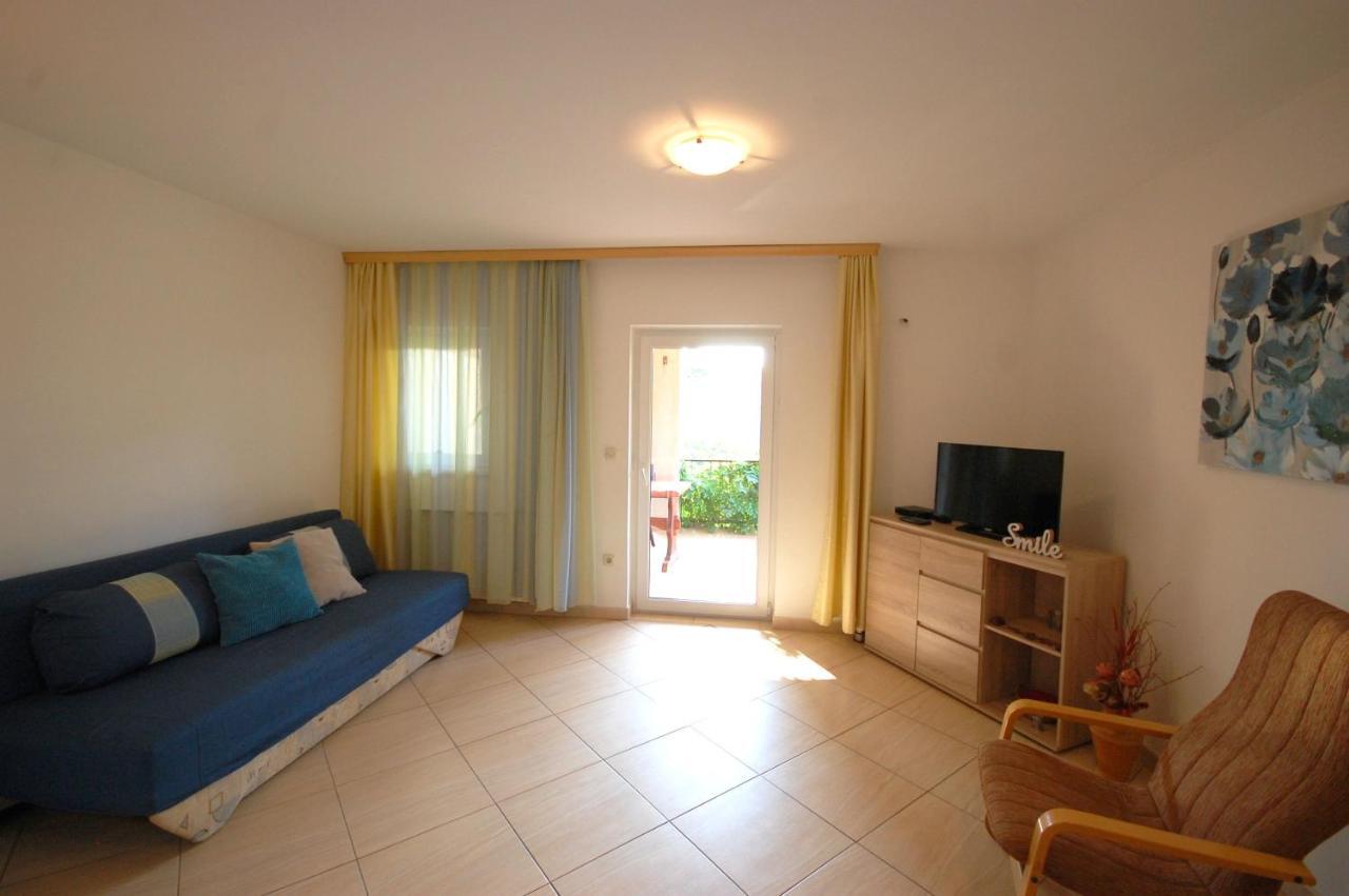 Apartment Jelka Malinska Luaran gambar