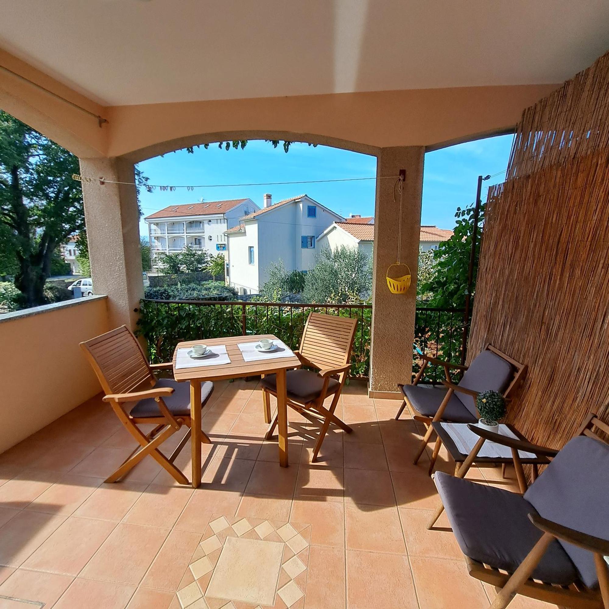 Apartment Jelka Malinska Luaran gambar